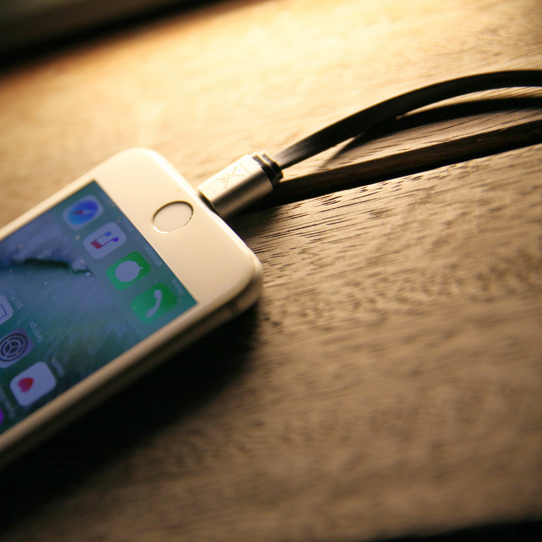 Lexuma XMAG Plus – Magnetic Lightning Cable (For Apple Devices) - GadgetiCloud