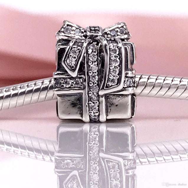 Pandora Sparkling Present Charm  #791400CZ